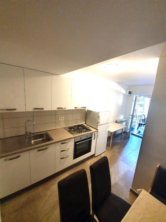 Apartment Ana 伊佐拉 外观 照片