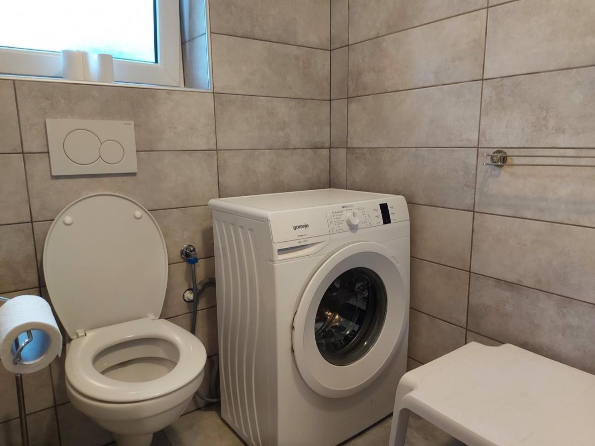Apartment Ana 伊佐拉 外观 照片