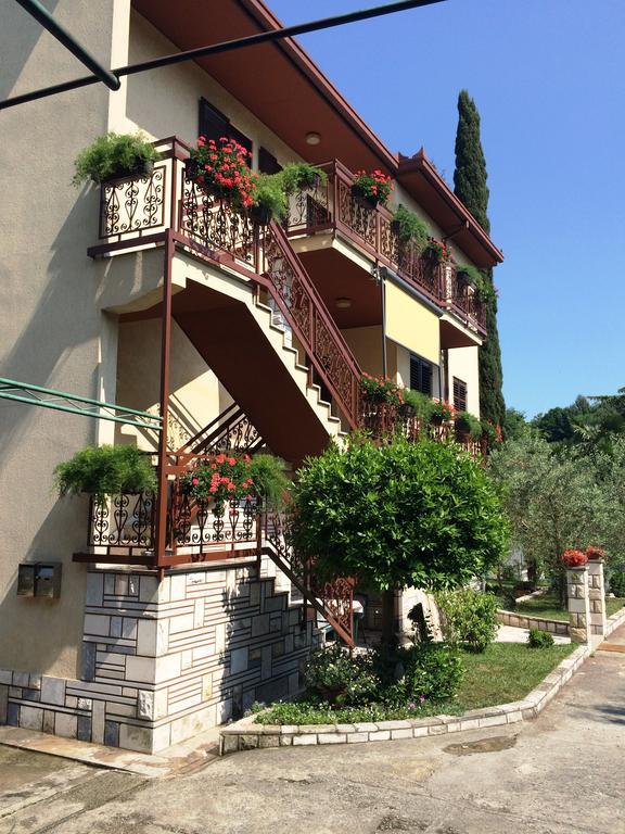 Apartment Ana 伊佐拉 外观 照片