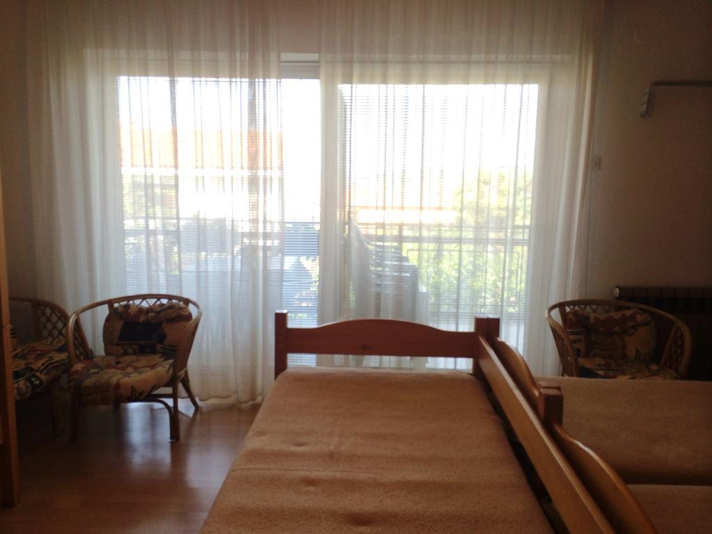 Apartment Ana 伊佐拉 外观 照片